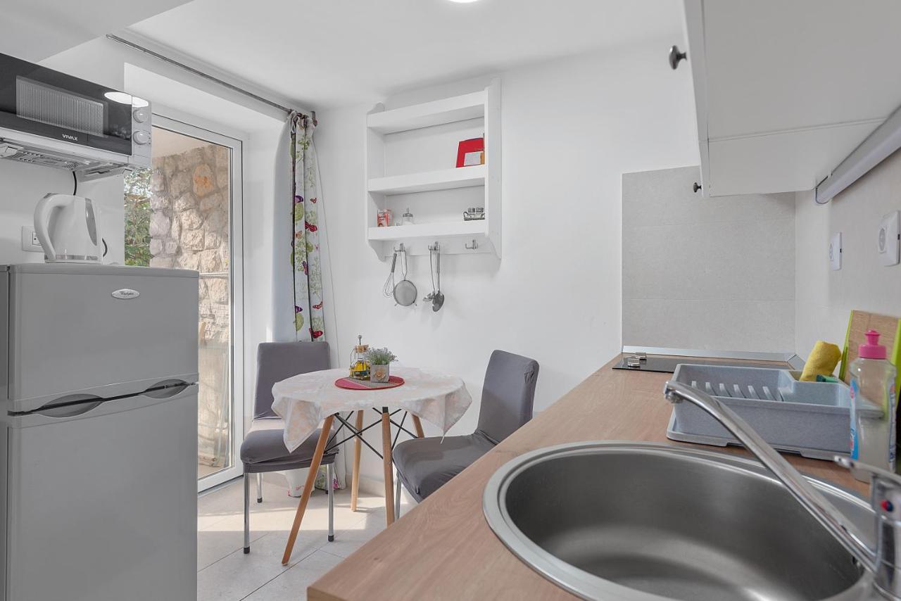 Apartments Joni Cikat Mali Lošinj Exterior foto